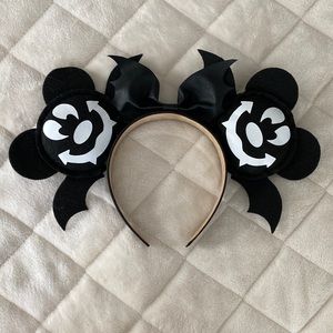 Glow in the dark Mickey Minnie bat Halloween ears